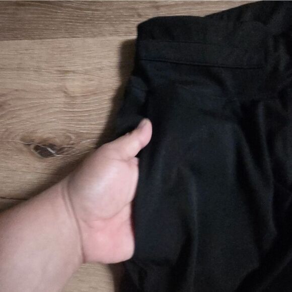 Lululemons Women's Black Jogger Pants - Picture 9 of 11